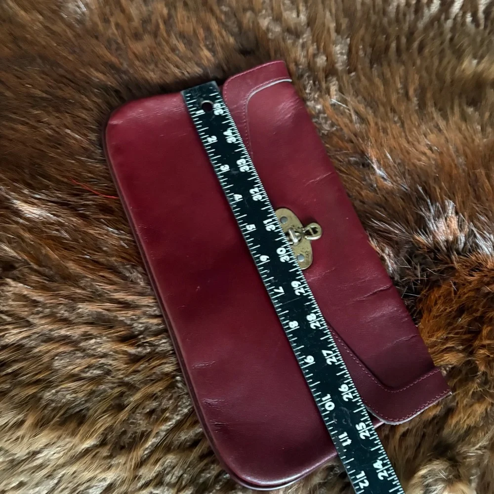 Vintage 1970s Etienne Aigner Clutch - Picture 7 of 11